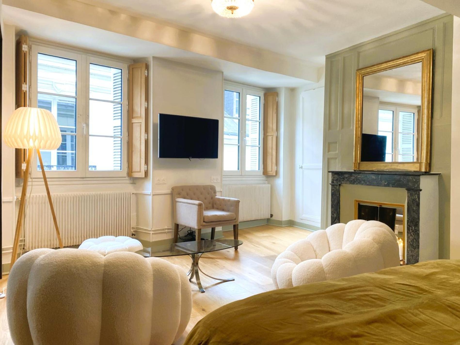 Appartement De Charme Au Coeur Du Centre Historique Tours Bagian luar foto