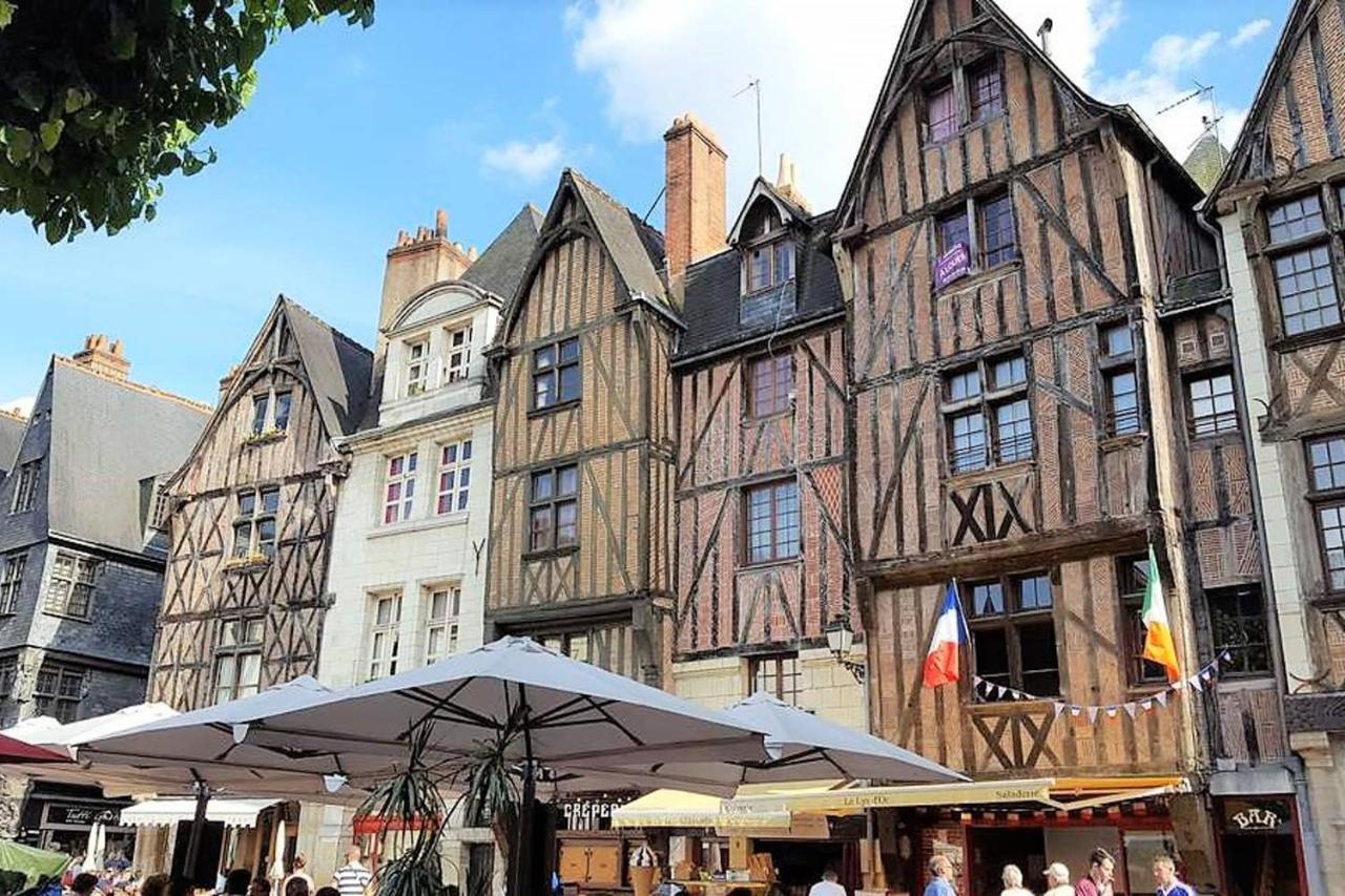 Appartement De Charme Au Coeur Du Centre Historique Tours Bagian luar foto